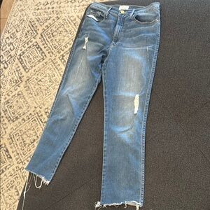 FRAME distressed crop “Le Sylvie”